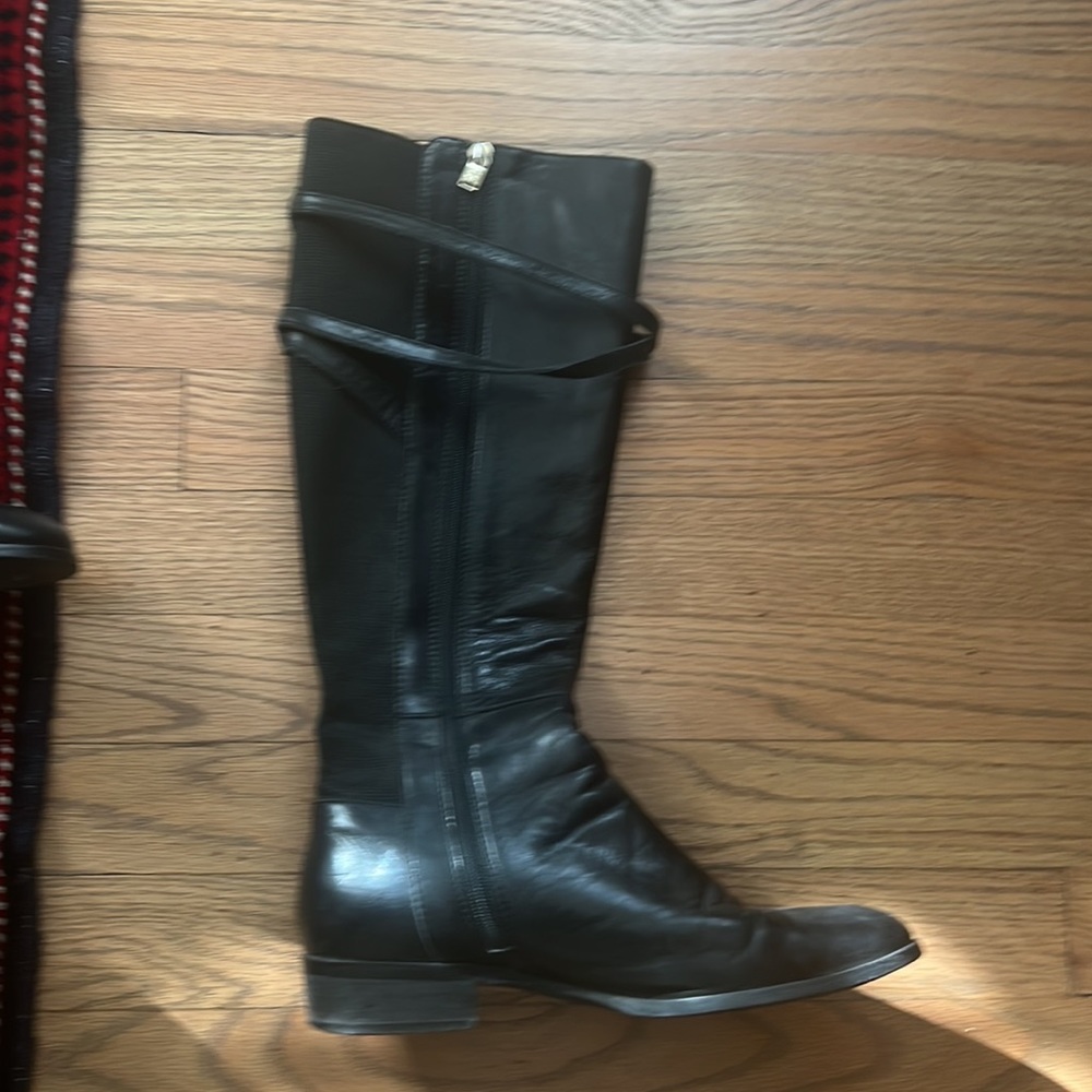 Boots - Picture 4 of 8